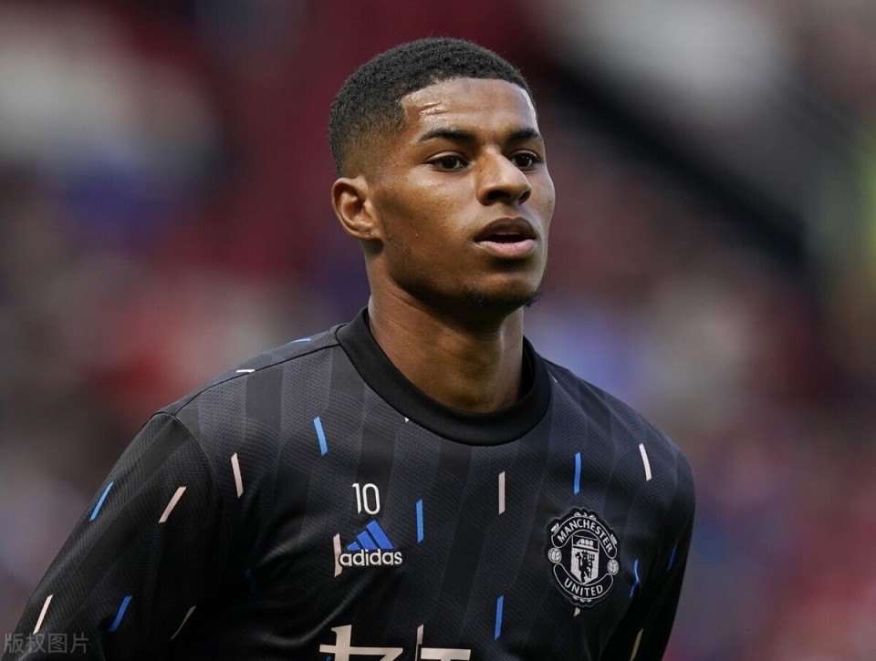 包含冲刺阶段达拉斯独行侠备战足总杯,战术微调细节曝光,更衣室稳定,纪律约束更严格的词条爱游戏APP